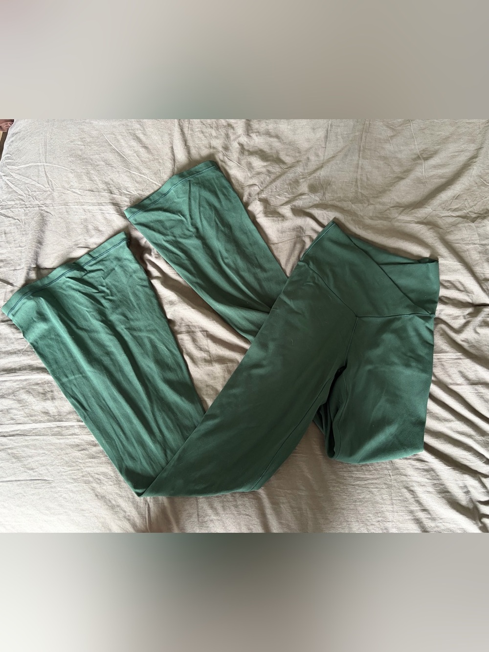 OFFLINE By Aerie Real Me High Waisted Crossover Flare Legging size small - Picture 5 of 8